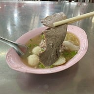 เมนูของร้าน รุ่งเรือง (ตั๋ง) ก๋วยเตี๋ยวหมู สุขุมวิท26 เจ้าเก่า สุขุมวิท 26