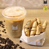 เรื่องของ "กล้วย" & MA Slowly Sippin' 087-9308546
