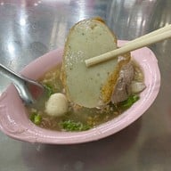 เมนูของร้าน รุ่งเรือง (ตั๋ง) ก๋วยเตี๋ยวหมู สุขุมวิท26 เจ้าเก่า สุขุมวิท 26
