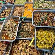 เจ้พร(ข้าวแกง)ตลาดพัฒนาการ