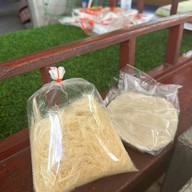 เมนูของร้าน โรตีสายไหม ตาเหลือ