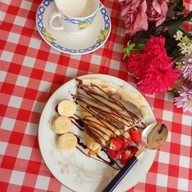 Holy Crepes! Café & Brunch