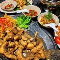 สวนอาหารซุ้มไผ่ เรโทร