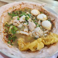 เมนูของร้าน ก๋วยเตี๋ยวหมูสามเด้ง