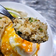 เมนูของร้าน ข้าวผัดปูพี่อ้อ พุทธบูชา