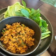 คั่วกลิ้ง+ผักสด สุรวงศ์