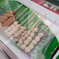 เมนูของร้าน ลูกชิ้นทิพย์ โรบินสันสมุทรปราการ