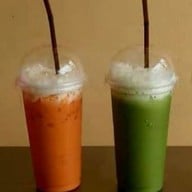 คุ้มผัดไทย(โคตรคุ้ม) byกวักข้าว บ้านแม่ย่อยสันศรี