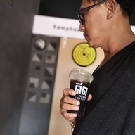 ดีด หน้าเมรุ coffee หน้าเมรุวัดคูยาง