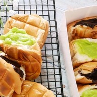 ปังธีร์ (สปาเก็ตตี้&ปังปิ้ง)