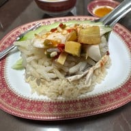 เมนูของร้าน รสนิยมข้าวมันไก่ ตำนาน70ปี สระบุรี(ร้านดังสูตรจากอากง) ตำนาน70ปีป้ายดำ!!!