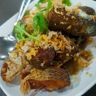 เรือนริมน้ำซีฟู๊ด