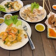 จงเจริญ ข้าวต้มทะเล -