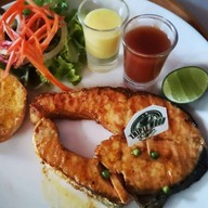 Triple Wood Cafe เสรีไท57 เสรีไทย57แยก71