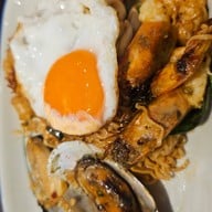 Pyper's Pasta นางลิ้นจี่