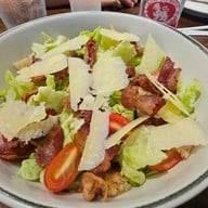 Pyper's Pasta นางลิ้นจี่