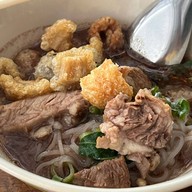 ก๋วยเตี๋ยวเรือน้าชู ตลาดหลังกระทรวงการคลัง