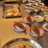 เมนูของร้าน ไทยรักดี ข้าวแกง 10 บาท