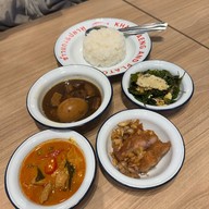 ข้าวแกง & ปลาทู Siam Square Soi 10