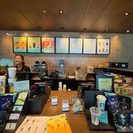 บรรยากาศ Starbucks เขาหลัก