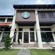 หน้าร้าน Starbucks เขาหลัก