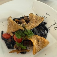 THINK CAFE & EATERY เดอะบล๊อค ราชพฤกษ์