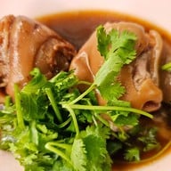 เมนูของร้าน ขาหมูเจริญแสงสีลม สีลม