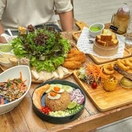 9 SALADs (นายน์สลัด) รามอินทรา กม7