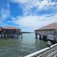 เรือนน้ำซีฟู๊ด ศรีราชา