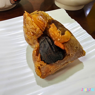 เมนูของร้าน เล่าจึง ก๋วยเตี๋ยวลูกชิ้นปลา ถนนพุทธบูชา 36