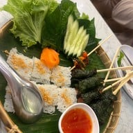 ครัวเมืองเว้ ลาว ญวน ลาดกระบัง