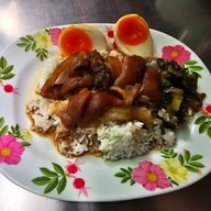 เมนูของร้าน ขาหมูเทวดา