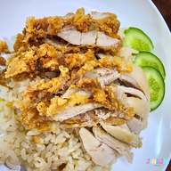 เมนูของร้าน เล่าจึง ก๋วยเตี๋ยวลูกชิ้นปลา ถนนพุทธบูชา 36