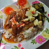 เมนูของร้าน ขาหมูเทวดา