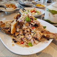 เมนูของร้าน ส้มตำดนตรีสายลวด ปากน้ำ