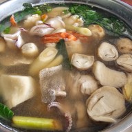 เรือนน้ำซีฟู๊ด ศรีราชา