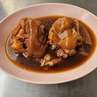 เมนูของร้าน ขาหมูเจริญแสงสีลม สีลม