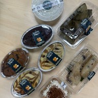 เมนูของร้าน ขนมไทยไกลบ้าน DC x Krispy Curry Puff - คาเฟ่ขนมไทย กะหรี่ปั๊บ เค้ก เครื่องดื่ม ศรีนครินทร์