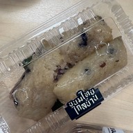 เมนูของร้าน ขนมไทยไกลบ้าน DC x Krispy Curry Puff - คาเฟ่ขนมไทย กะหรี่ปั๊บ เค้ก เครื่องดื่ม ศรีนครินทร์