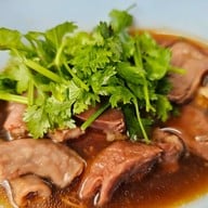 เมนูของร้าน ขาหมูเจริญแสงสีลม สีลม