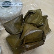 เมนูของร้าน ขนมไทยไกลบ้าน DC x Krispy Curry Puff - คาเฟ่ขนมไทย กะหรี่ปั๊บ เค้ก เครื่องดื่ม ศรีนครินทร์