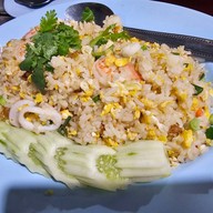 น้องพลอย ปลาเผา