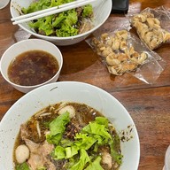 เมนูของร้าน ก๋วยเตี๋ยวหมูตุ๋นนายเป็ด