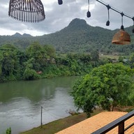 บรรยากาศ มะไฟคู่