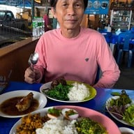 คุณยาย ข้าวแกงปักษ์ใต้ เมืองภูเก็ต