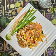 เมนูของร้าน บ้านใหญ่ ผัดไทยเตาถ่าน ดินแดง