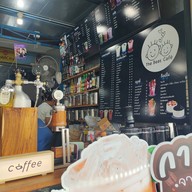 หน้าร้าน 🧋The Beat Cafe บางปูแลนด์