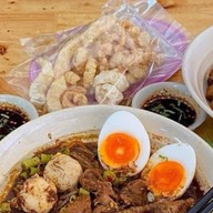 ก๋วยเตี๋ยวเรือเวียงสวรรค์