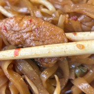 ป้าแห้ง ผัดหมี่โคราช