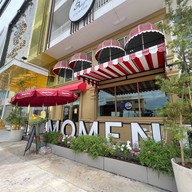 Moment Coffee ชลบุรี